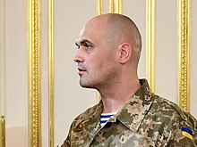 Жевавший свои погоны «киборг» назвал Гиви распиаренным киноактером