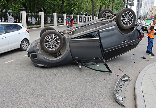 Россиянам посоветовали не жалеть денег на автострахование