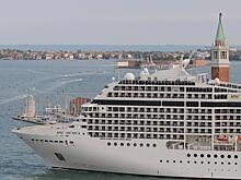 Венеция объявила войну туристам: теперь в Италию только пешком