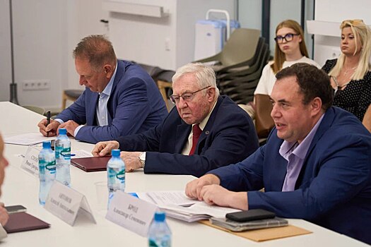 Отделения партий подписали соглашение с Общественной палатой региона