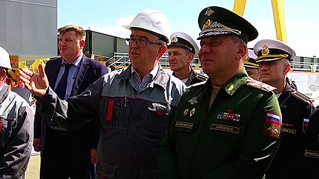 Замминистра обороны РФ Борисов рассказал, где построят первое судно на сжиженном газе для работы в Арктике