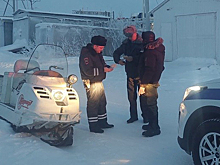 Тазовские автоинспекторы устроили рейд на водителей снегоходов
