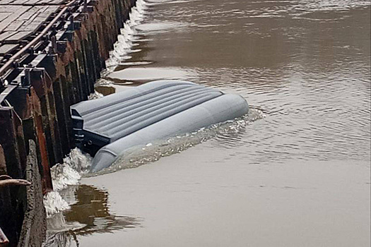 В Москва-реке ищут тело утонувшей во время рыбалки женщины
