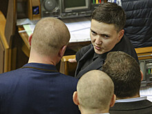 Помощников Савченко преследуют на Украине