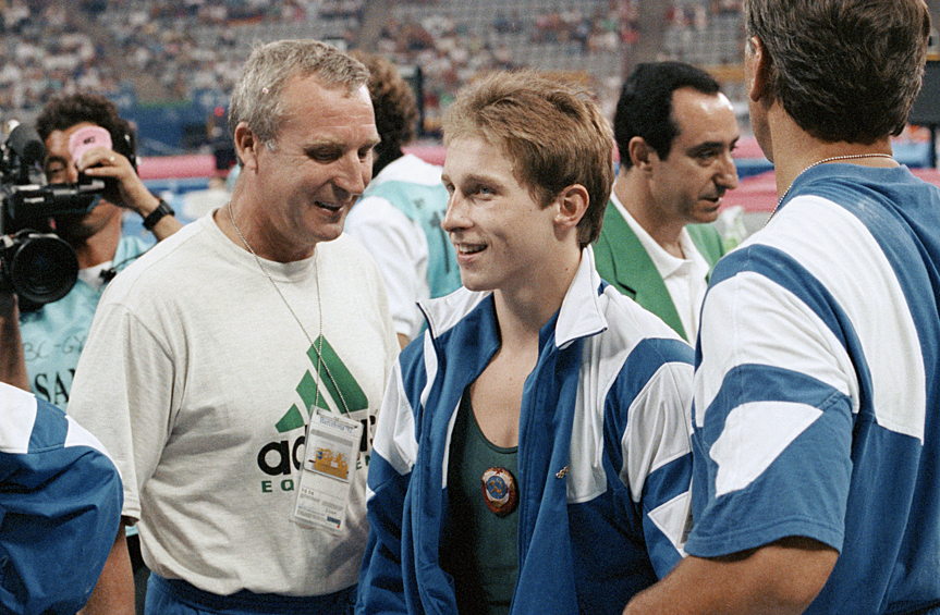 "Виталий Щербо — монстр, который держал меня в страхе столько лет. Я знаю, ты будешь защищаться, но мои подробности намного сильнее, чем твои слова. Я сейчас сильнее, чем когда-либо. Ты меня больше не унизишь", — пишет гимнастка