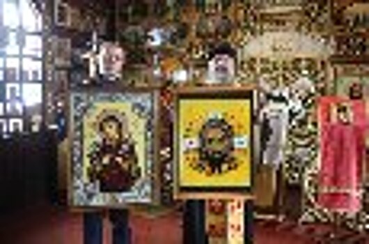 Написанные в исправительных колониях Карелии иконы переданы в зону СВО