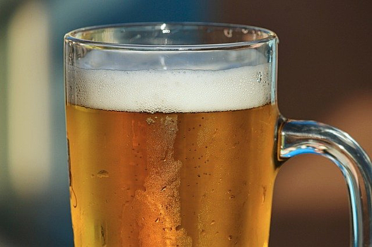В Новосибирске банкротят торговцев пивом: компания связана с бизнесом Кляйнов