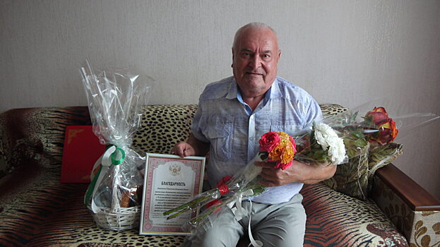 Владимир Панасенко принимал поздравления земляков по случаю юбилея