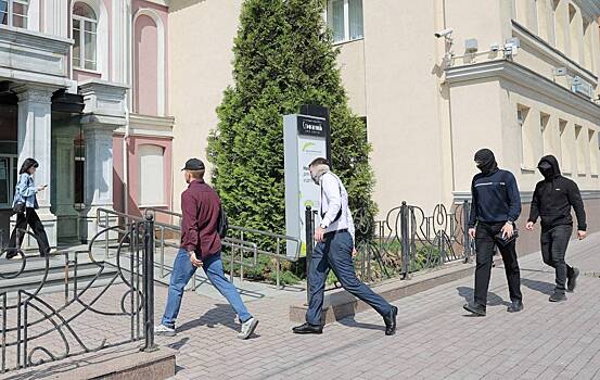 В редакцию Ura.ru пришли судебные приставы