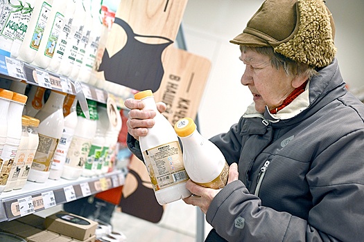 В Роспотребнадзоре назвали нарушением указание веса на упаковке молока вместо объема