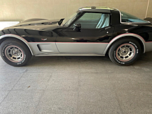 Классический Chevrolet Corvette на 42 года забыли в сарае, а теперь продают в Москве