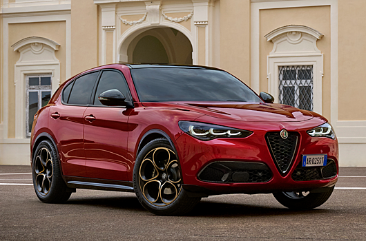 Alfa Romeo запустила серию Intensa с золотистым декором