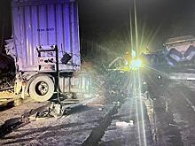 На трассе Москва-Челябинск водитель грузовика устроил тройное ДТП