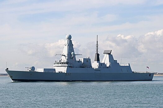 Новейший эсминец ВМС Великобритании сломался в Персидском заливе