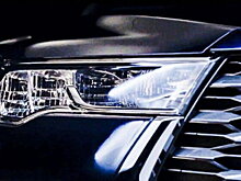 Toyota показала фары, задние фонари и решетку радиатора минивэна Innova Hycross