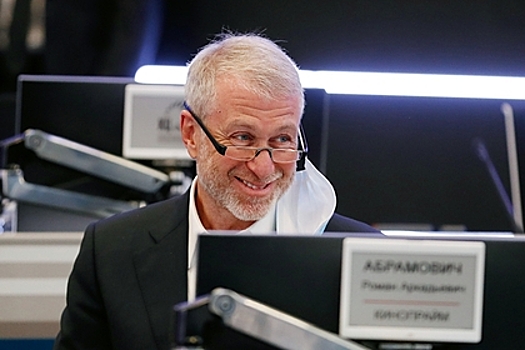 Абрамович перегнал попавшую под санкции яхту в Черногорию