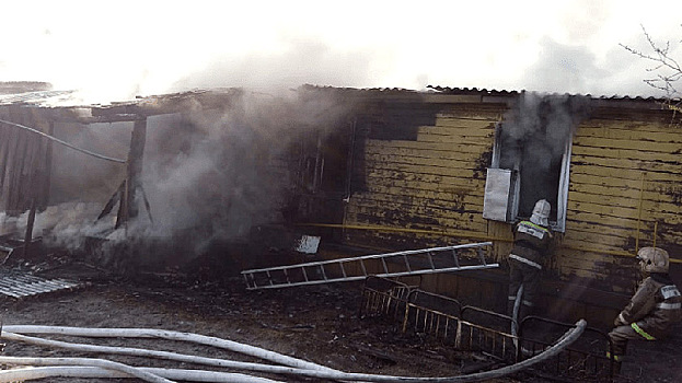 Один человек пострадал во время пожара в жилом доме на Ямале