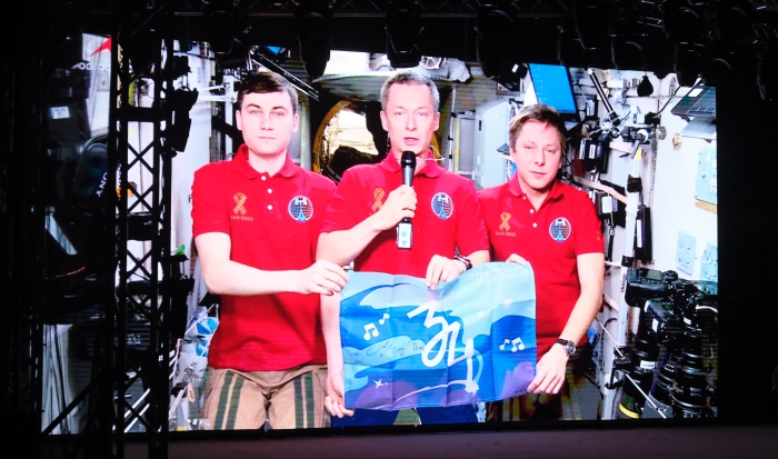 Космонавты с МКС поприветствовали фестиваль #ТриЧетыре в Волгограде