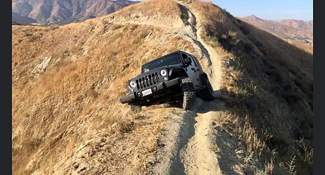 В США Jeep Wrangler возомнил себя горным велосипедом