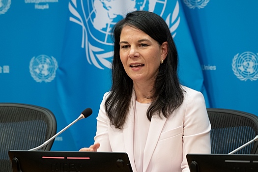 Бербок по ошибке назвала Гренландию частью Евросоюза