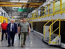 Анатолий Серышев ознакомился с процессом сборки пассажирского авиалайнера МС-21