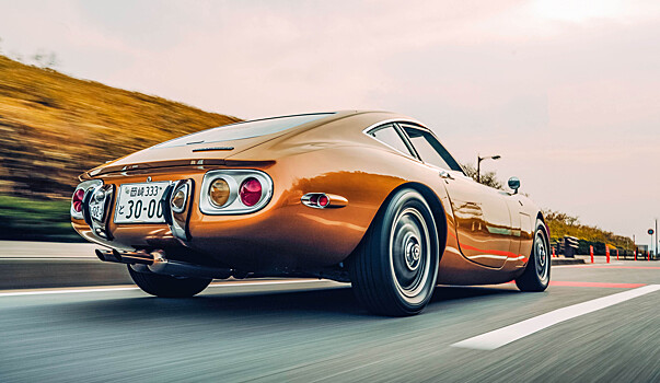 Toyota 2000GT: Рокки на ринге