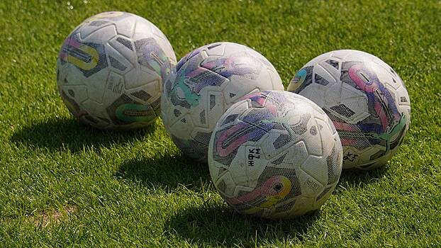 FIFA отстранила поцеловавшего футболистку президента Федерации футбола Испании