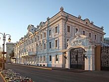 В Нижнем Новгороде открылась выставка скульптур Рукавишниковых