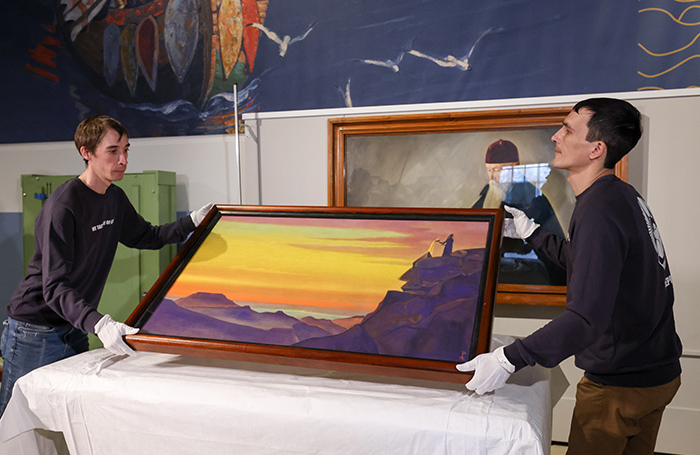 Мосгорсуд отменил решение о передаче картин Рериха и сыновей в госсобственность