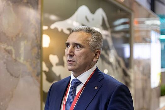 Моор проверил, как идет реконструкция проспекта Тимофея Чаркова в Тобольске