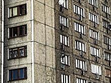 Девушка выжила при падении с 16-го этажа в Москве