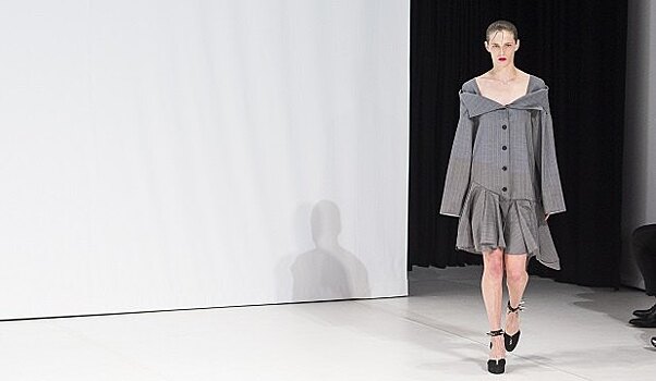 Нескучная классика для офисных будней в новой коллекции Chalayan