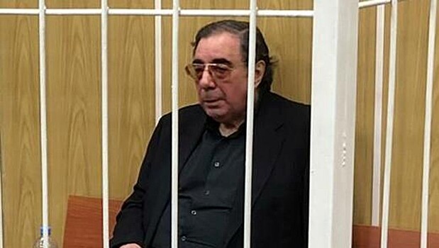 Суд отправил под стражу обвиняемого в афере с имуществом Баталова