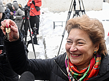 Приставы передали Лурье ключи от квартиры Долиной