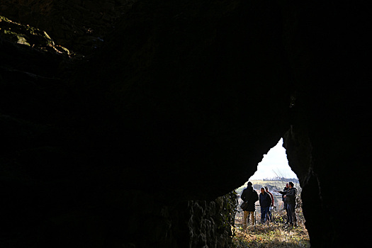 Две пещеры, где обитали древние люди-денисовцы, нашли на Алтае
