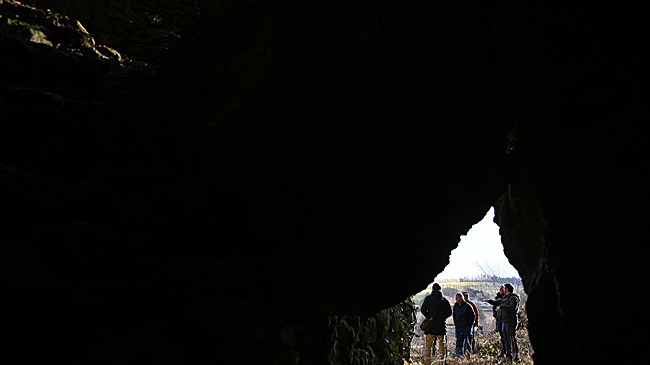 Две пещеры, где обитали древние люди-денисовцы, нашли на Алтае
