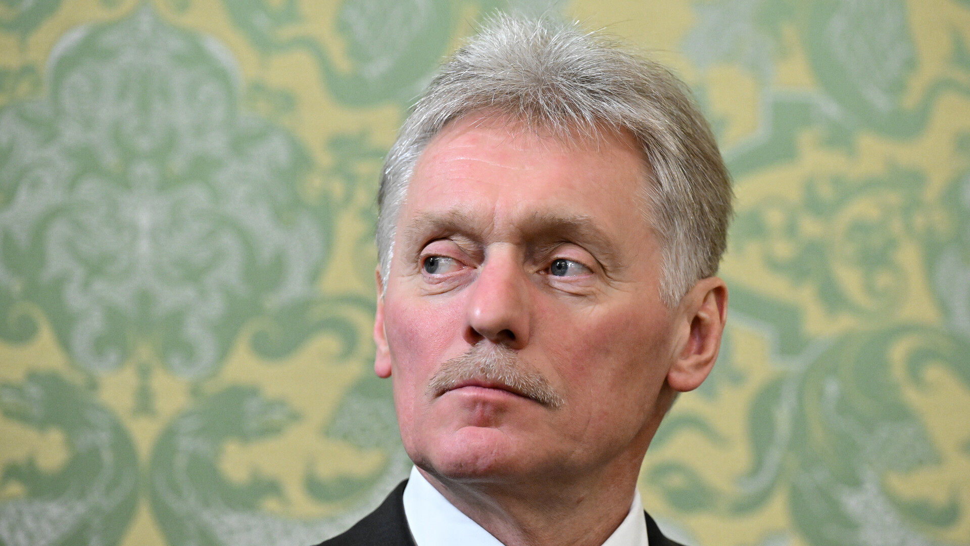 Шантаж со стороны Киева и обострение на Ближнем Востоке: главные заявления Пескова сегодня