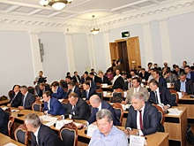 Сразу пять депутатов гордумы досрочно сложили свои полномочия