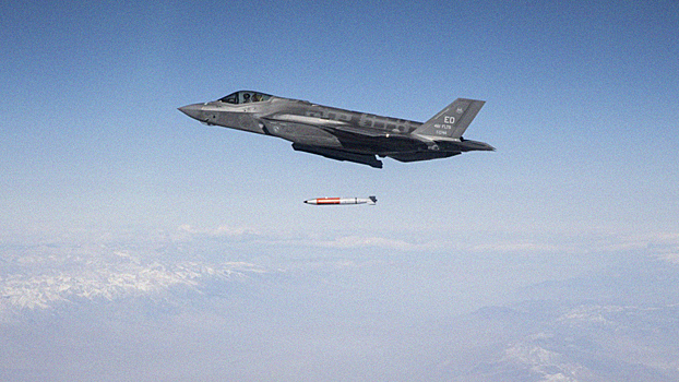Новые бомбы: США сделали F-35 ядерным