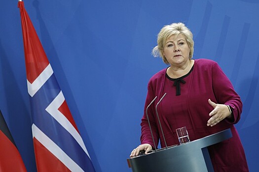 Премьер Норвегии отказалась от запланированной поездки на форум в Давосе