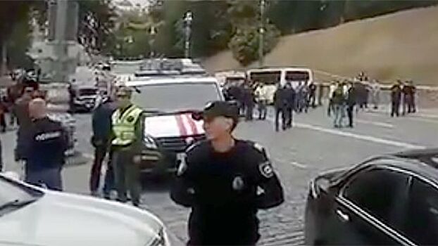 Появилось первое видео с места взрыва в Киеве