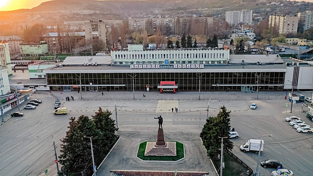 В День железнодорожника на саратовском вокзале нарисуют на асфальте самый длинный поезд