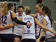 Курские волейболистки поздравили тренера победами