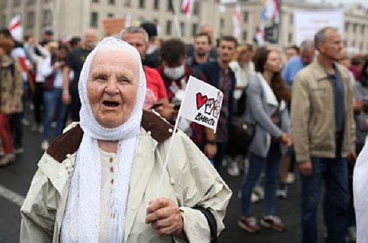 Белорусские пенсионеры вышли на марш протеста