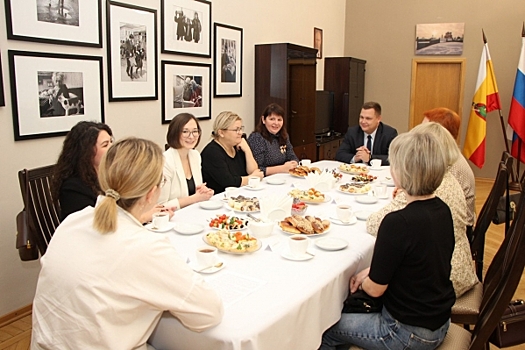 Борис Ясинский встретился с многодетными матерями в Рязани