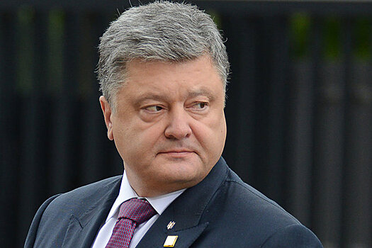 Соцсети усомнились в адекватности Порошенко из-за "назначений в Крым"