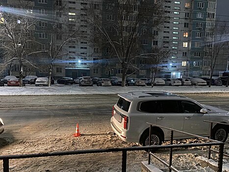 В Оренбурге молодая автоледи наехала на мужчину, перебегавшего дорогу в неположенном месте