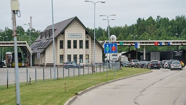 BNS: 1 250 грузовиков скопились на латвийско-российской границе и ожидают въезда
