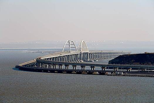На Крымском мосту увеличат число досмотровых комплексов