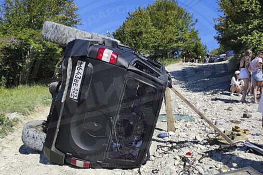 Следком возбудил уголовное дело после опрокидывания внедорожника УАЗ с туристами в Сочи